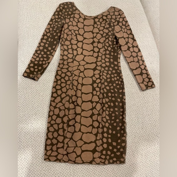 Wilfred Dress - Picture 2 of 4